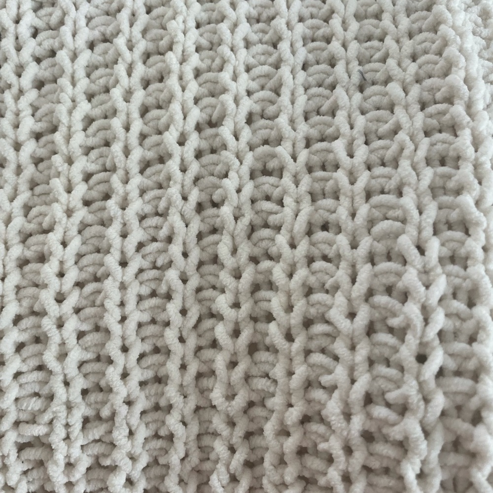 Cropped Sweater - Picture 3 of 4